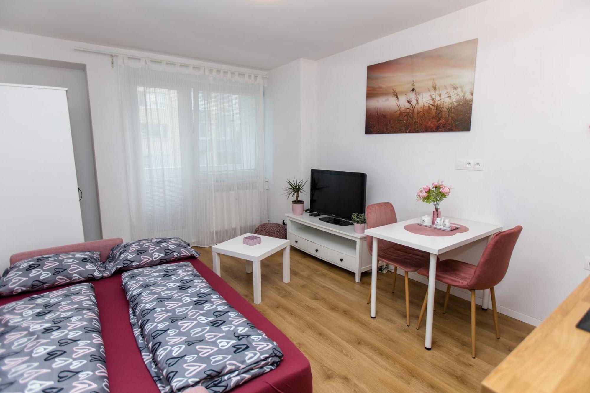 Apartment Near The Ondrej Nepela Winter Stadium Bratislava Eksteriør bilde