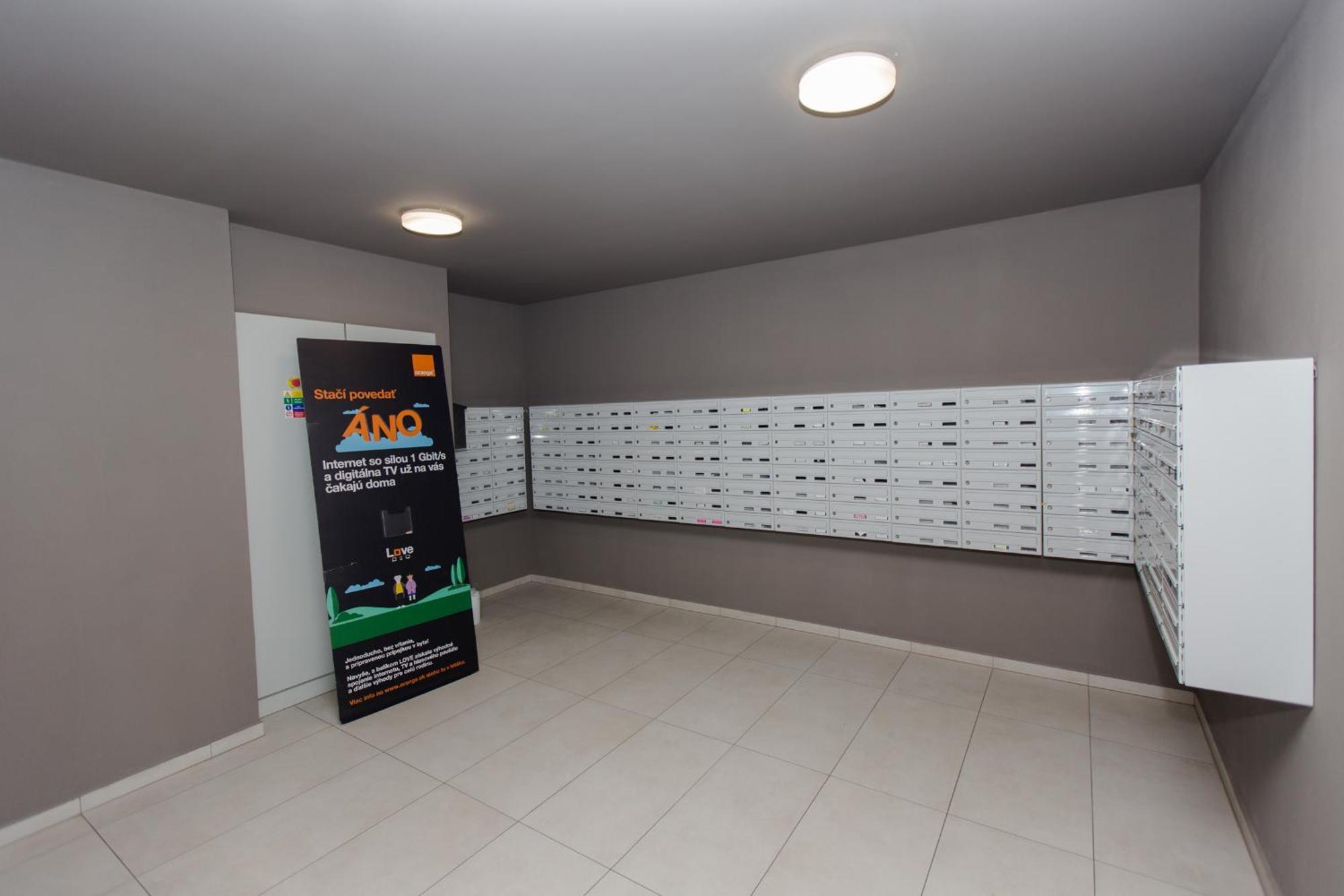 Apartment Near The Ondrej Nepela Winter Stadium Bratislava Eksteriør bilde
